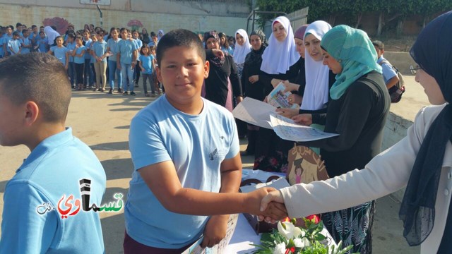 فيديو: مدرسة جنة ابن رشد تنظم حفل تكريم للطلاب الموهوبين والمتفوقين 